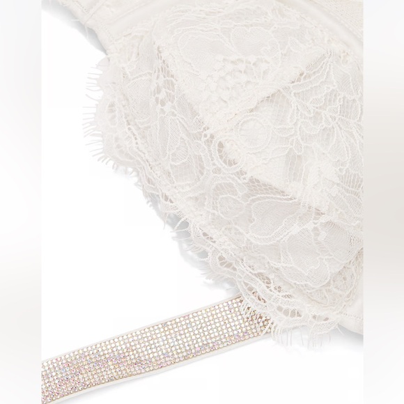 VICTORIA'S SECRET‼️. VERY SEXY
Shine Strap Halter Lace Teddy‼️ - Picture 4 of 11